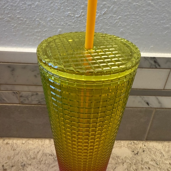 Starbucks 2022 Summer collection Venti 24 oz Cold Cup Tumbler yellow & pink‎ - Picture 5 of 7